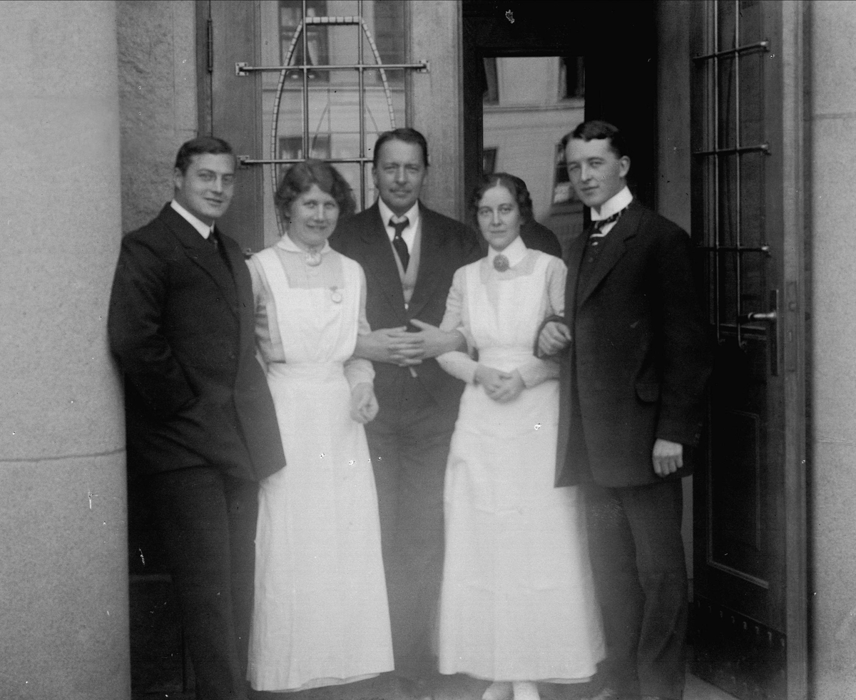 Gustav Borgen, Gruppeportrett, kvinneklinikken, Oslo. 1914