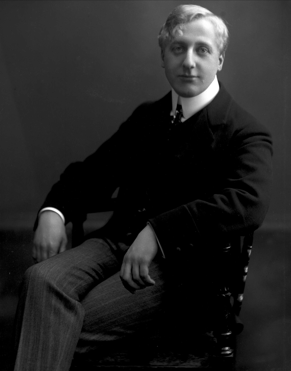 Gustav Borgen, Portrett, dirigent og musiker Birger Hammer.