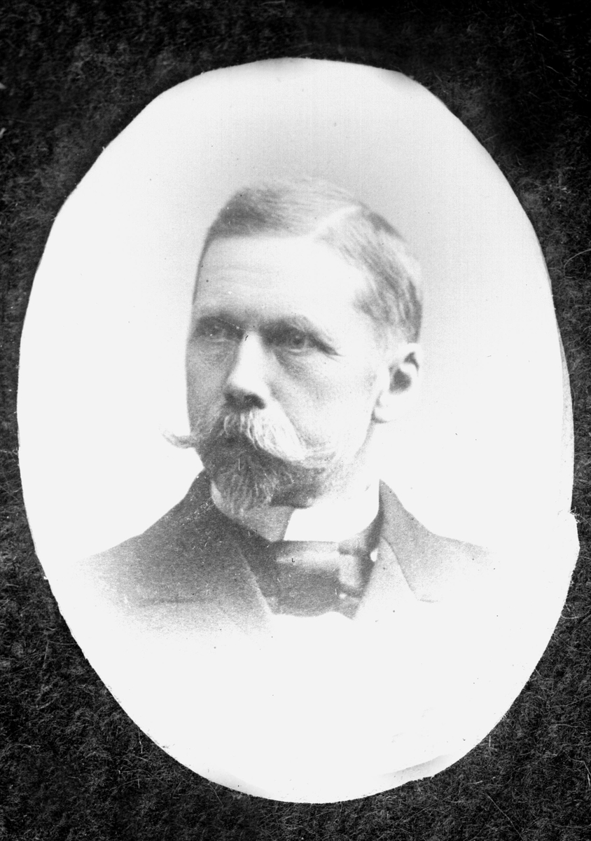 Gustav Borgen, Avfotografering av fotografi av Adolf Gunnerius Bjørneby.