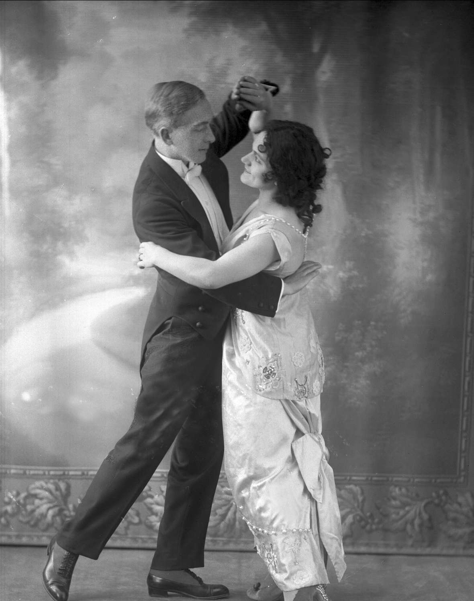 Gustav Borgen, Dansegruppe, Centralteatret.