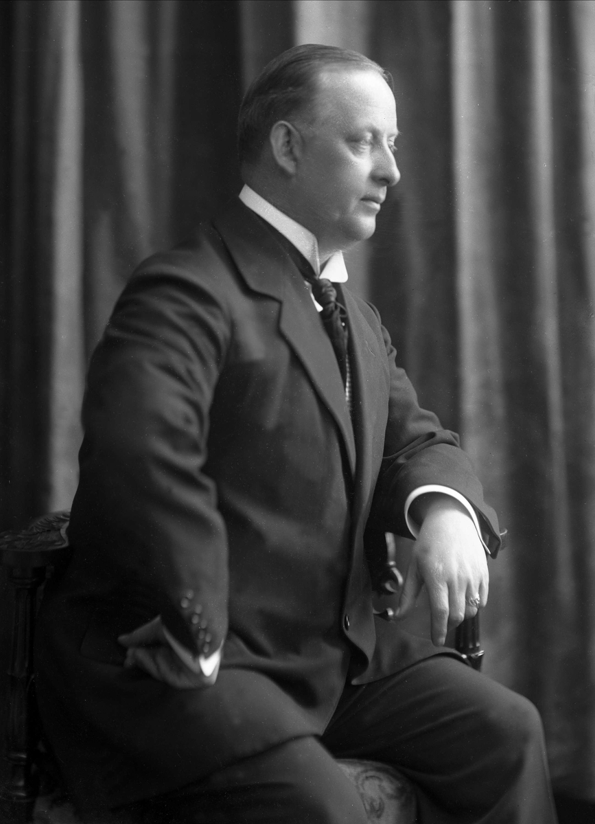 Gustav Borgen, Portrett, skuespiller Erhardt. Dansk skuespiller.