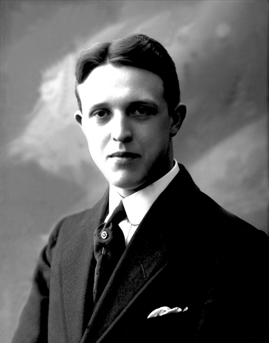 Gustav Borgen, NFB.34171