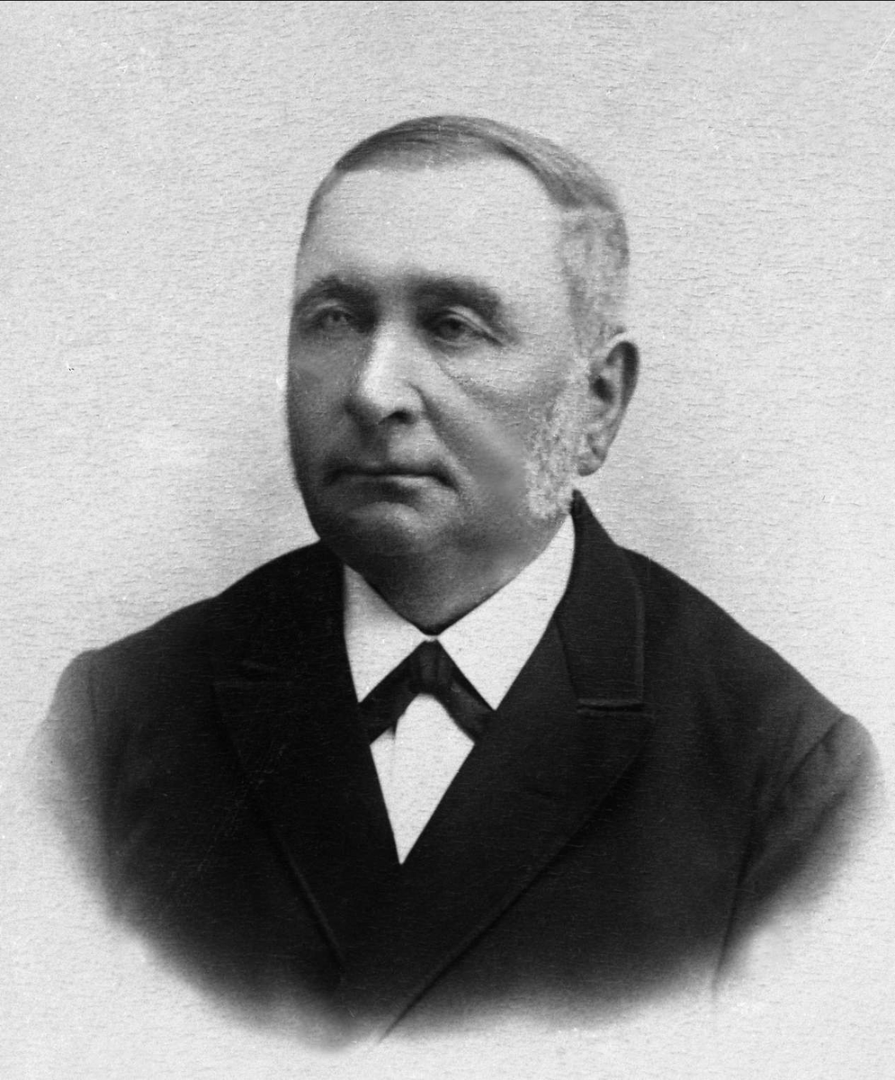 Gustav Borgen, Avfotografering. Portrett av Johannes Mathias Hansteen (1831-1906), distriktslege i Larvik.