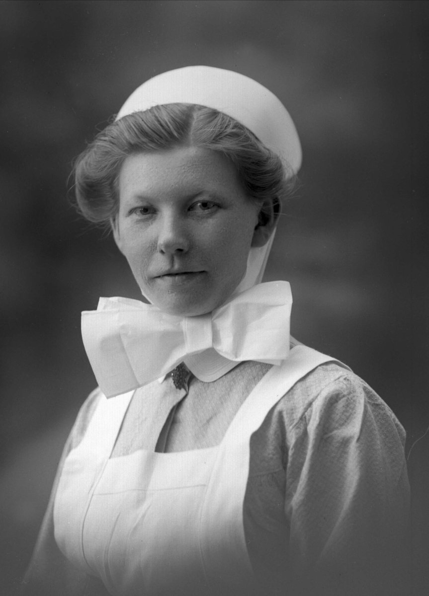 Gustav Borgen, Portrett, sykepleier, søster Bertha Næss.