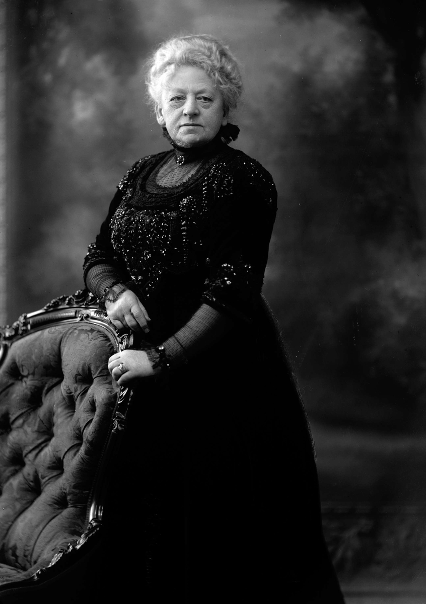 Gustav Borgen, Portrett, Sophie Lundh f. Warmuth (1848-1931), gift 1867 med S. H. Lundh, som egentlig het Sverrer Hakon.