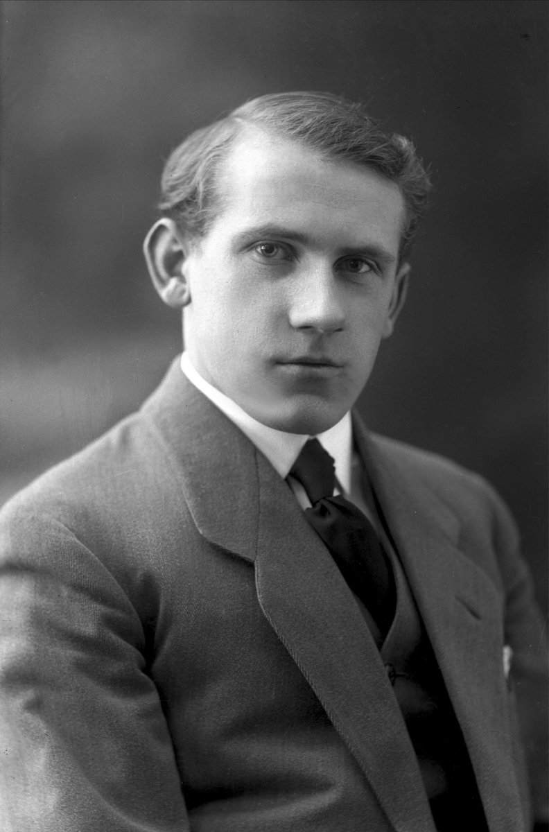 Gustav Borgen, NFB.39972