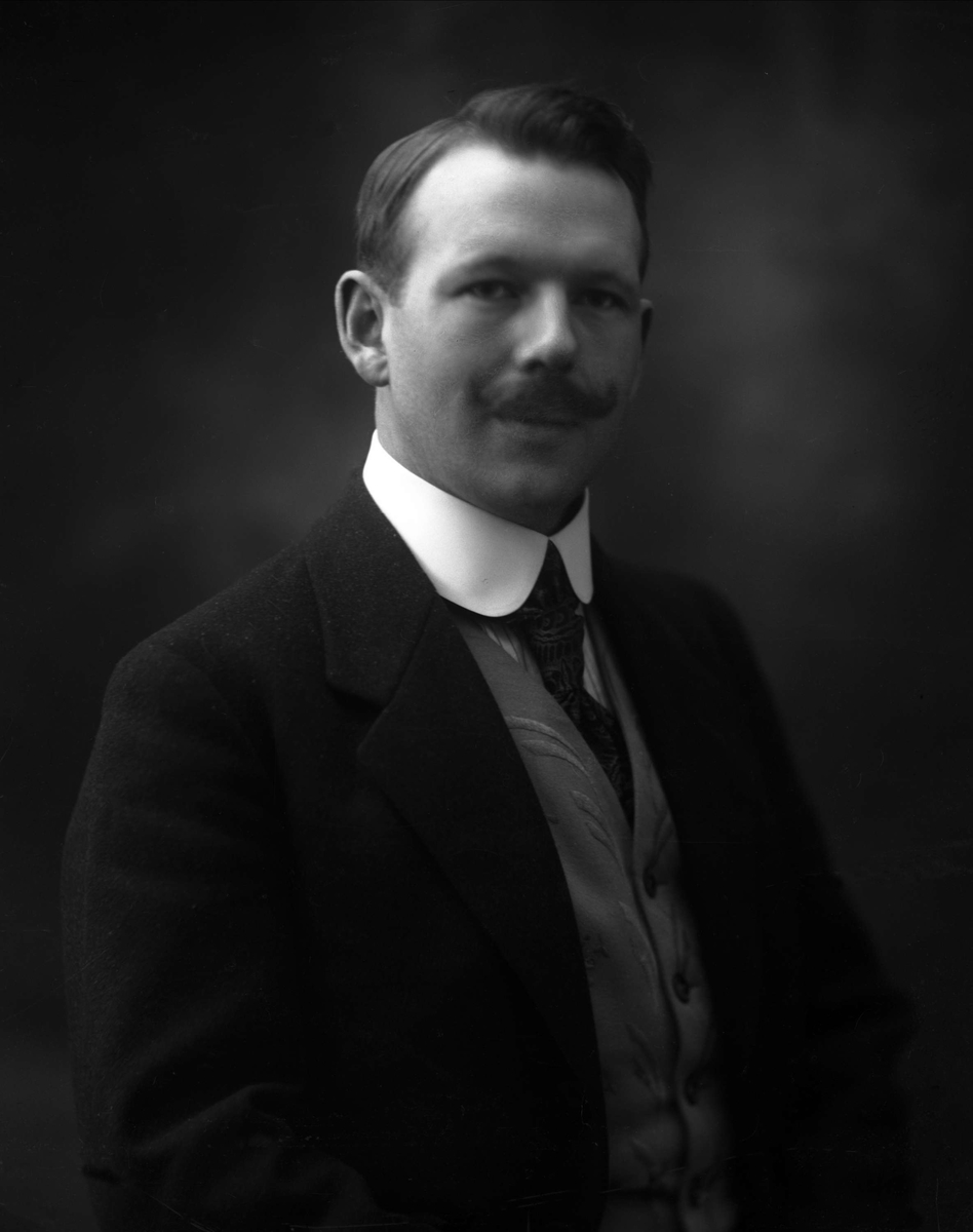 Gustav Borgen, NFB.40075