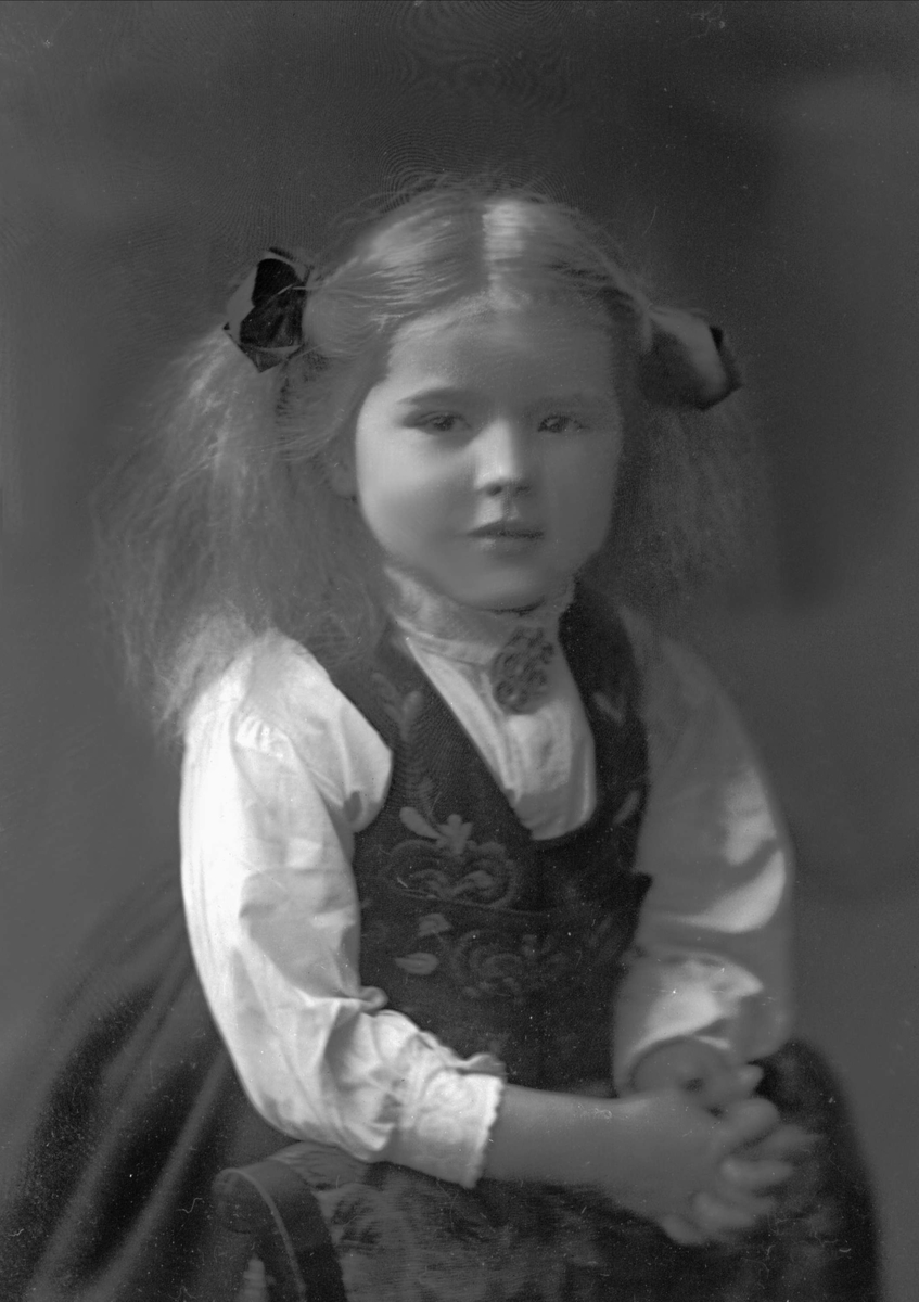 Gustav Borgen, NFB.42990