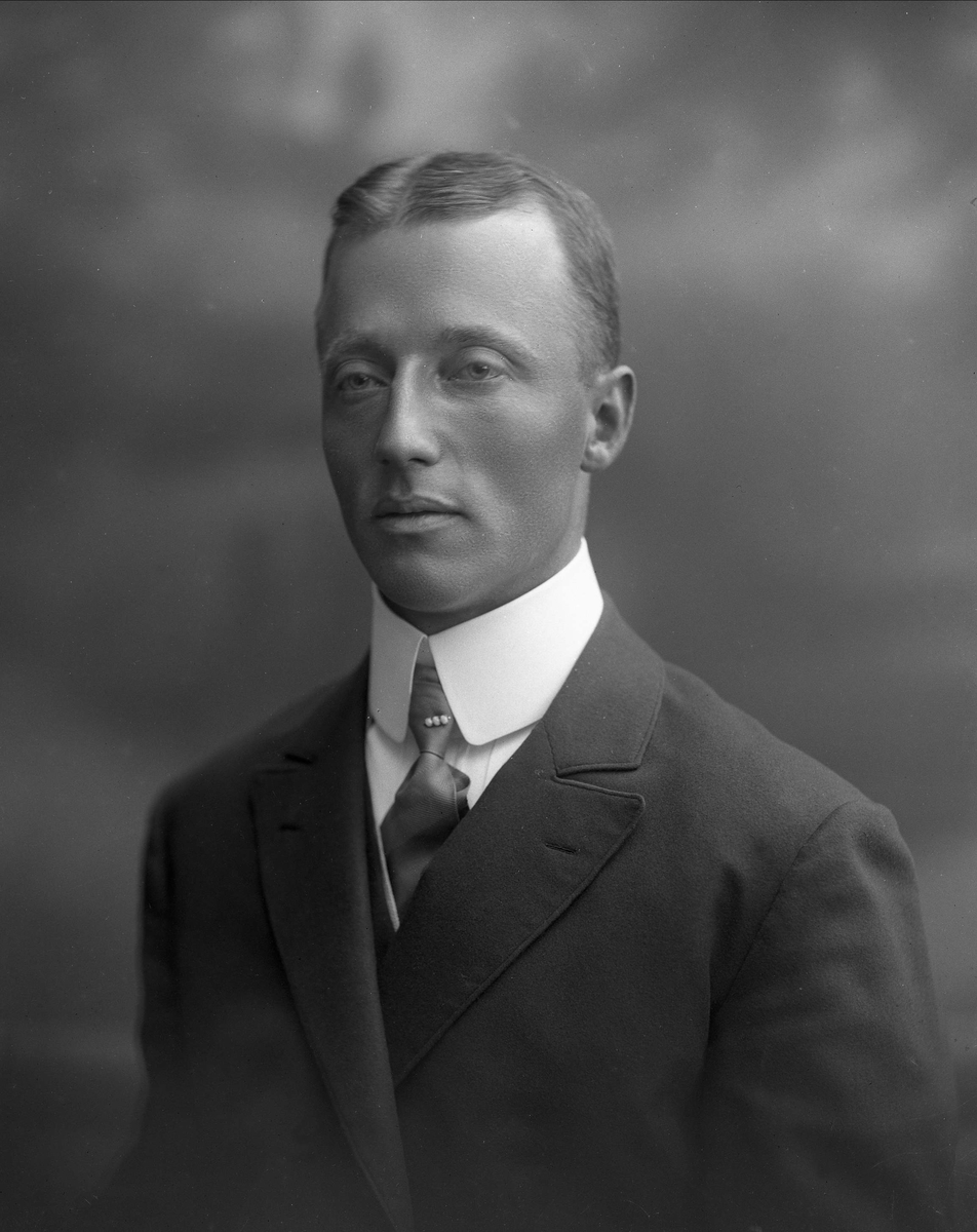 Gustav Borgen, NFB.43558