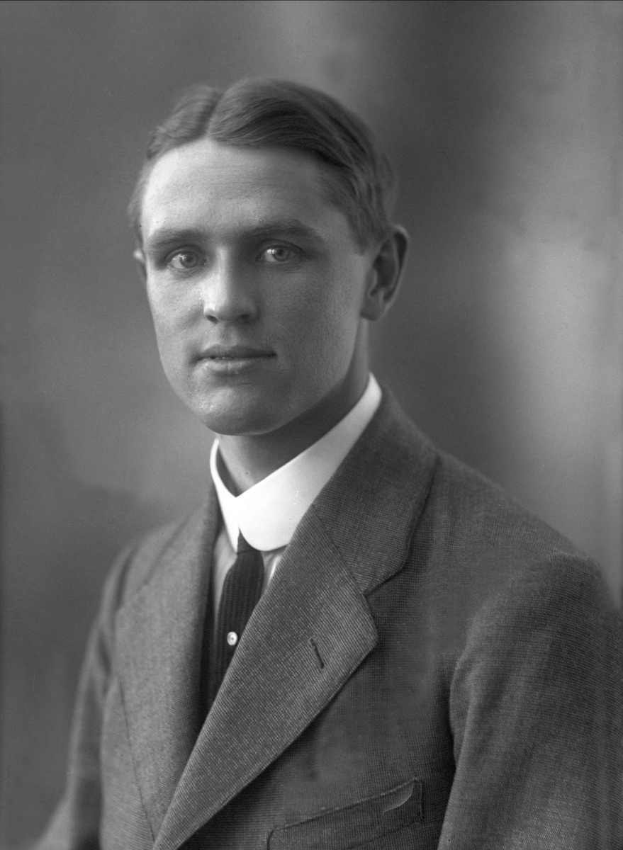 Gustav Borgen, NFB.47772