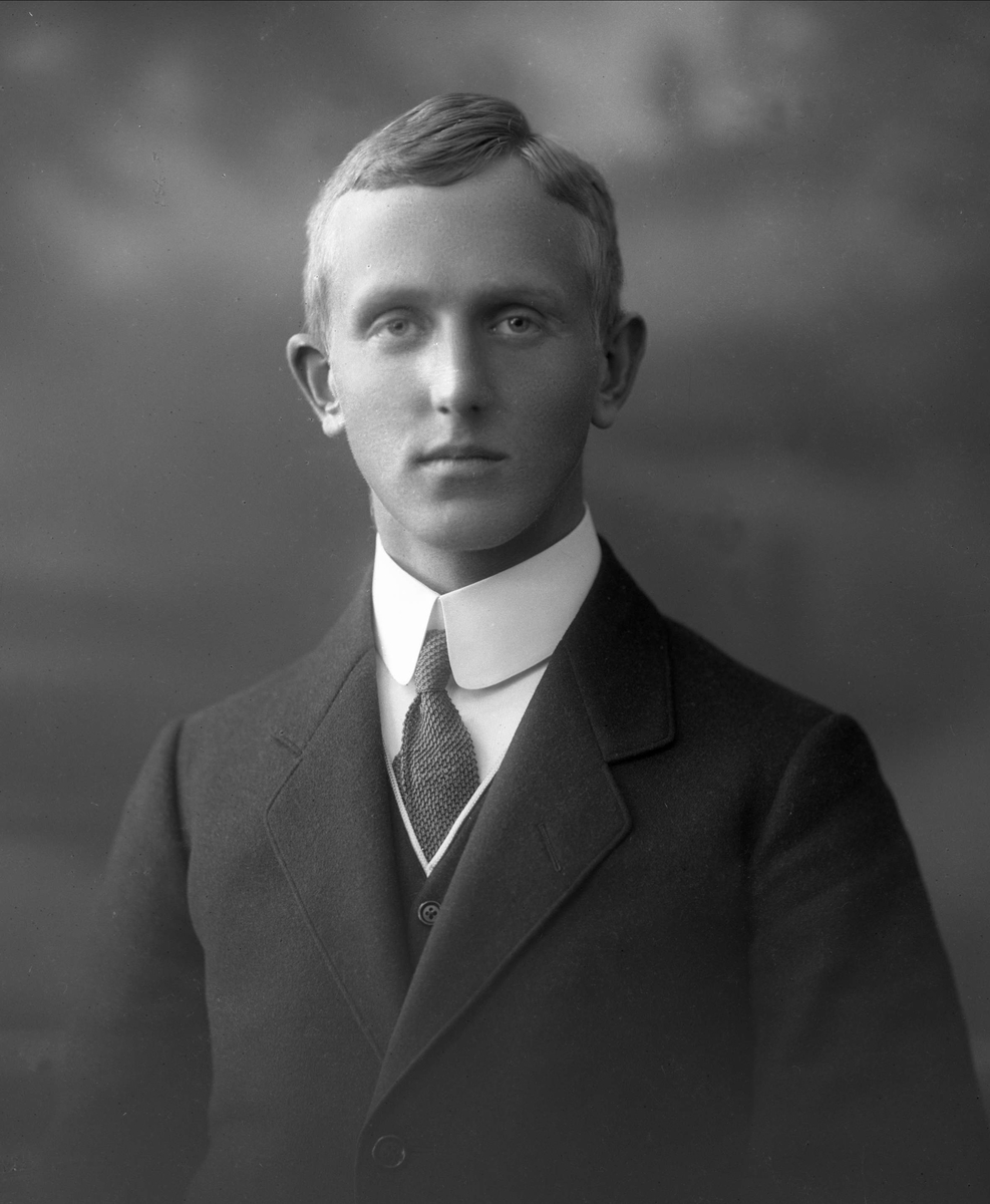 Gustav Borgen, NFB.48885