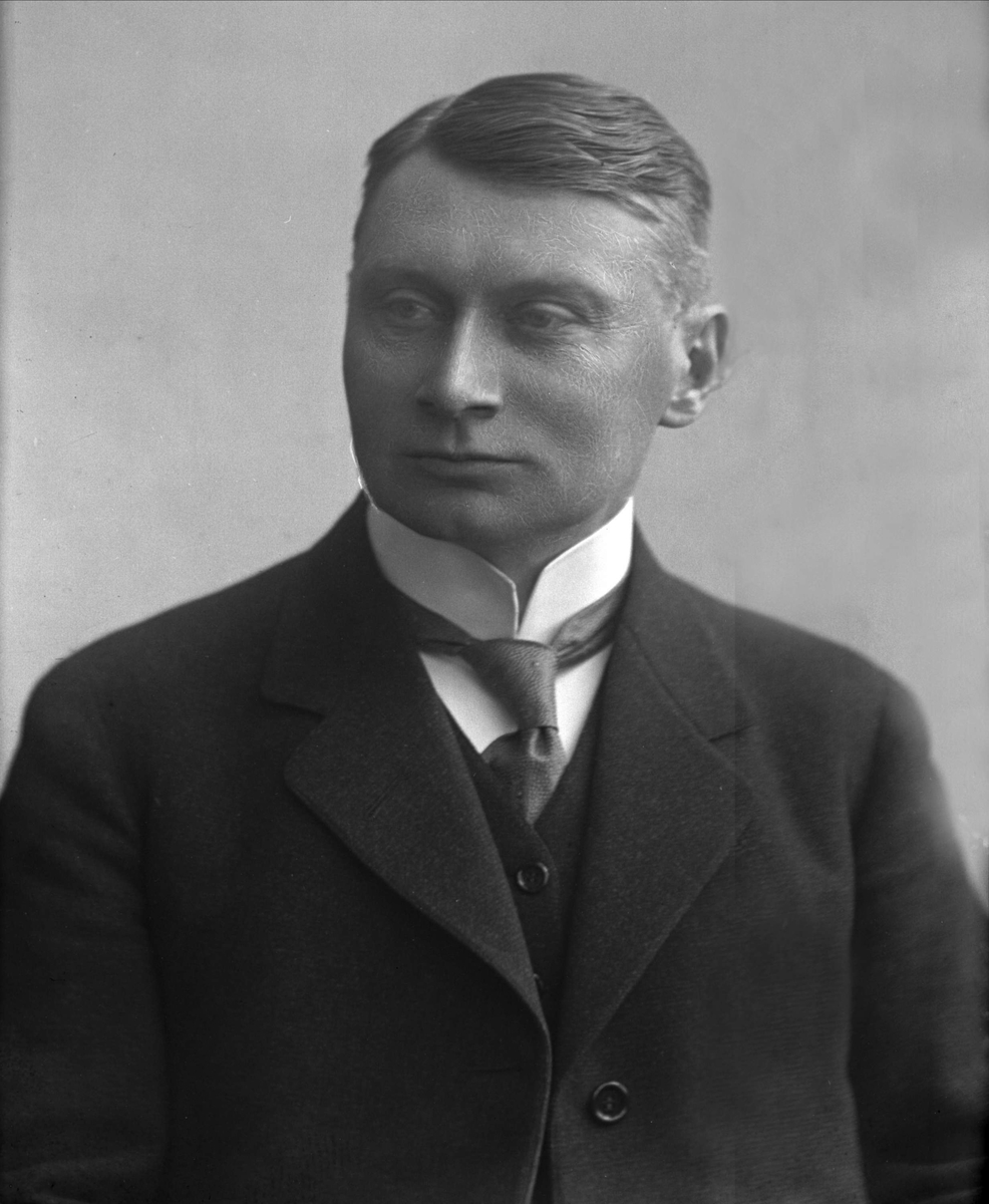 Gustav Borgen, NFB.49449