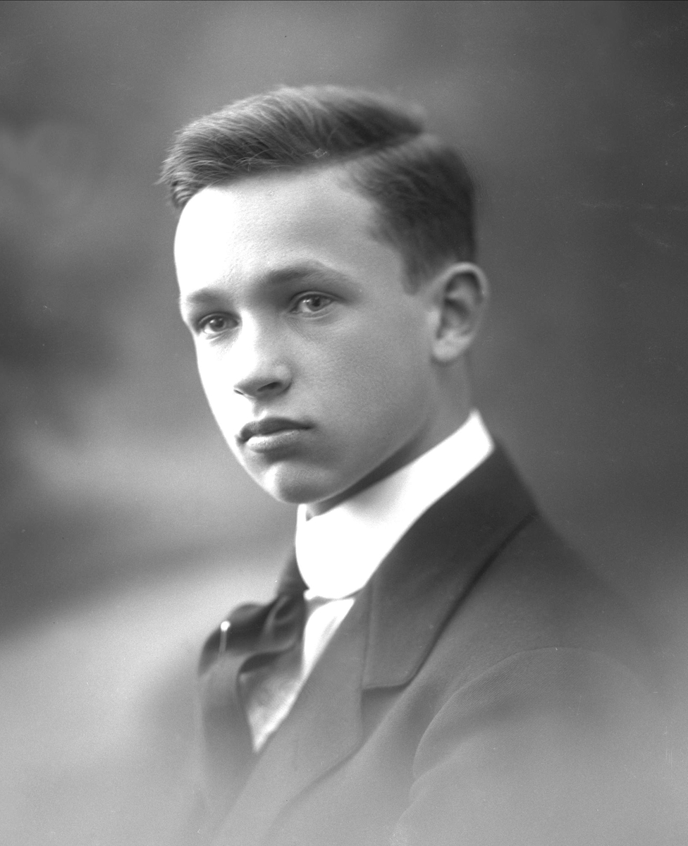 Gustav Borgen, NFB.49977