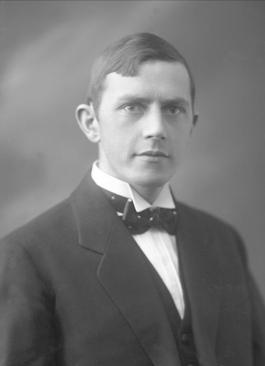 Gustav Borgen, NFB.50964