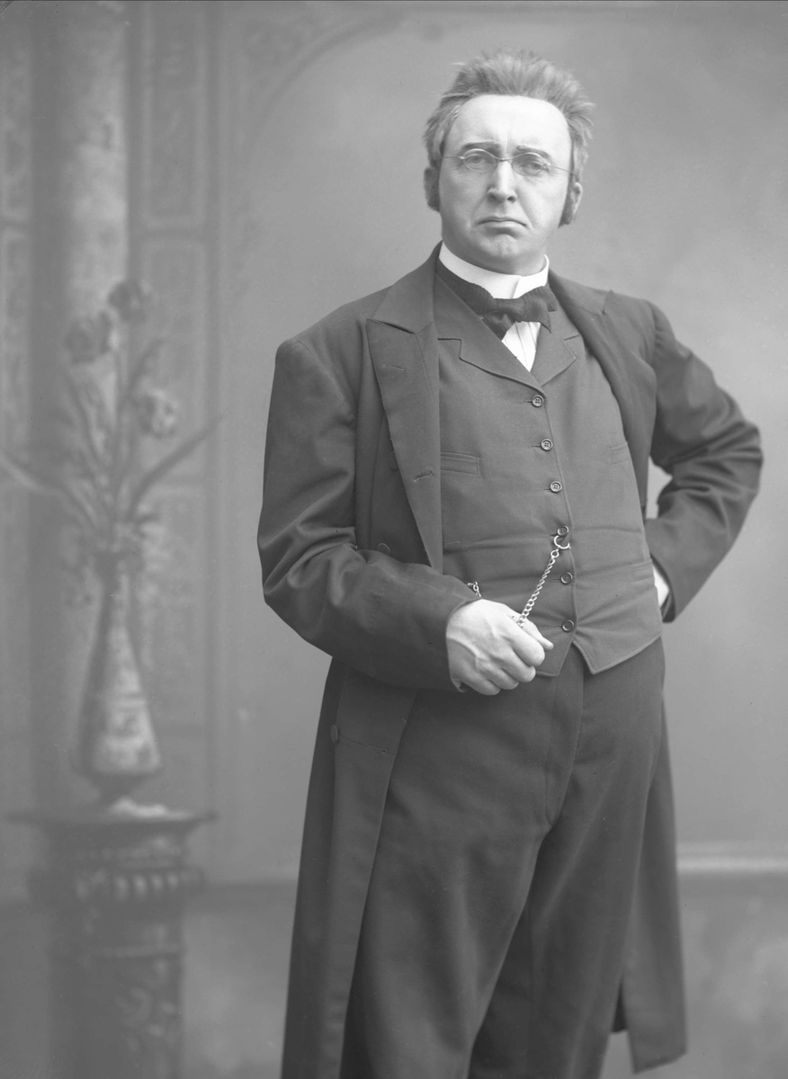 Gustav Borgen, Portrett, skuespiller Stormoen som Rektor Kroll, Rosmersholm.