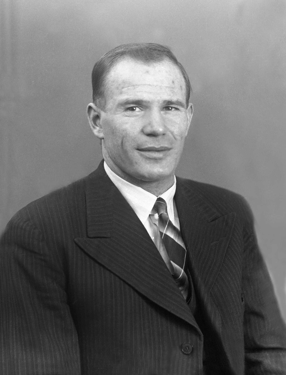 Gustav Borgen, Portrett av mann.