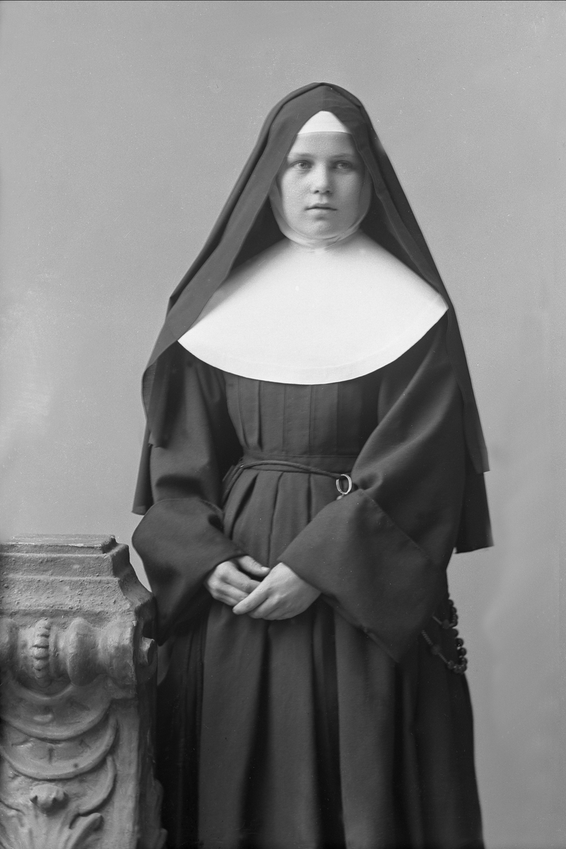 Gustav Borgen, Portrett, ukjent nonne.