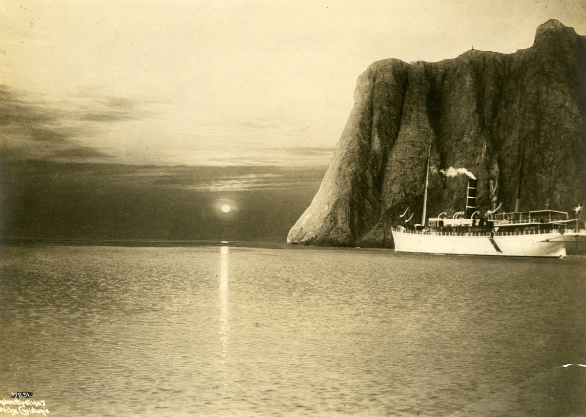 Anders Beer Wilse, Skip ved Nordkap.