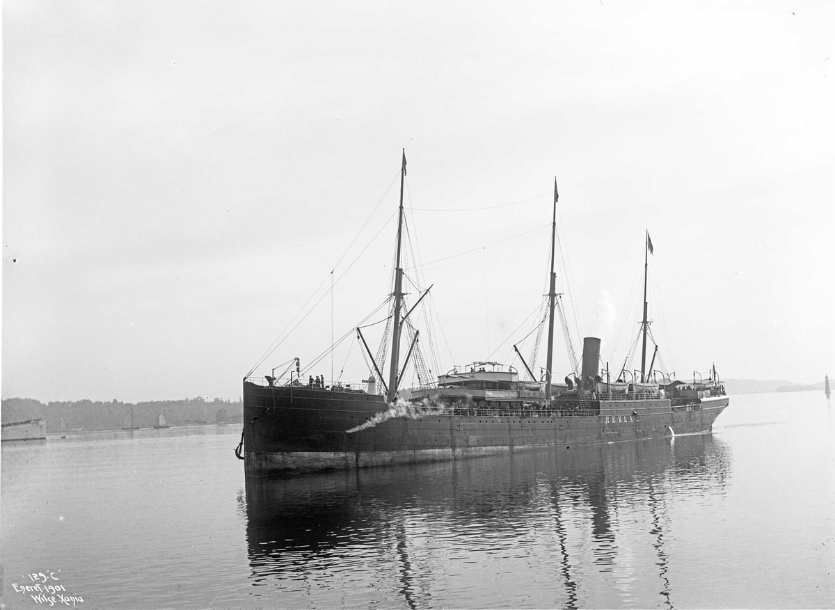 Anders Beer Wilse, D/S Hekla (b. 1884, Scott & Co., Greenock), 3/4 baug