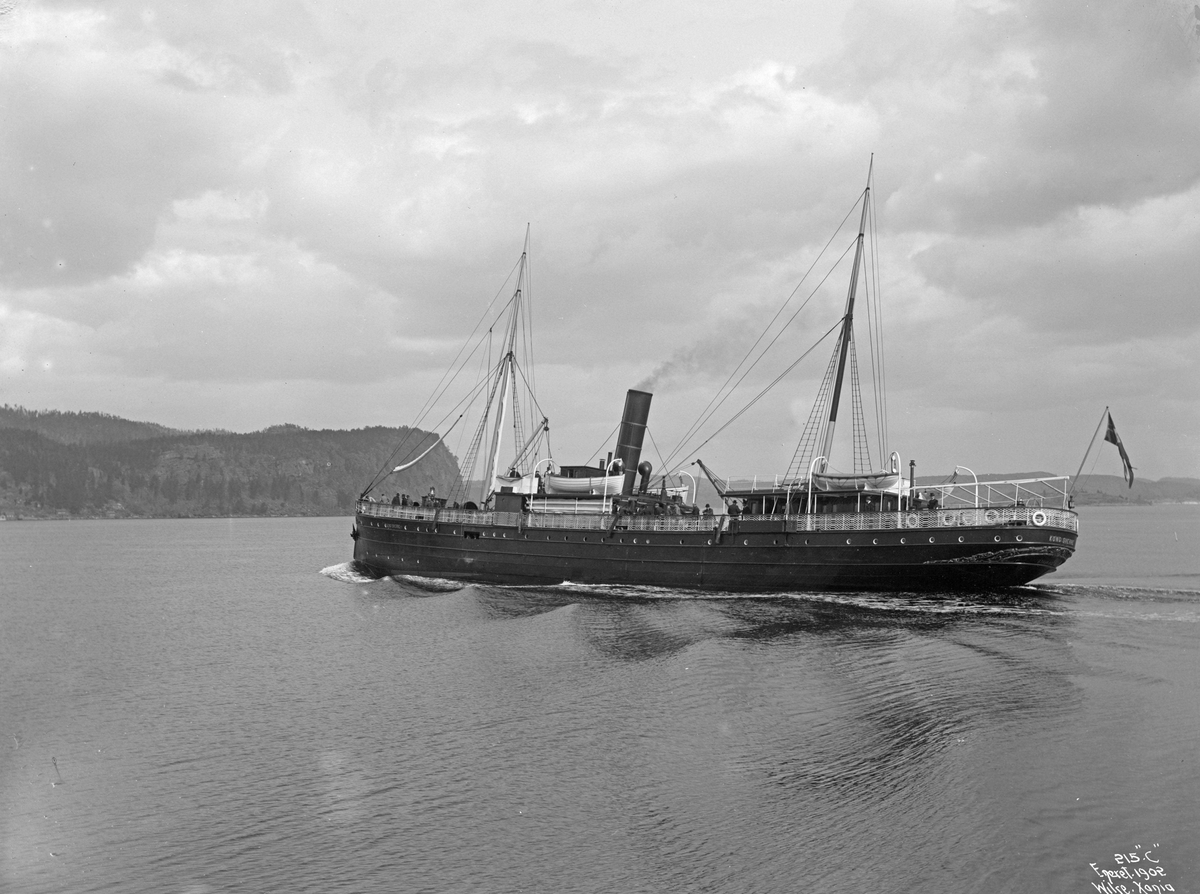 Anders Beer Wilse, D/S Kong Sverre (b. 1867, Nylands Verksted, Christiania), Vestlandsbåt