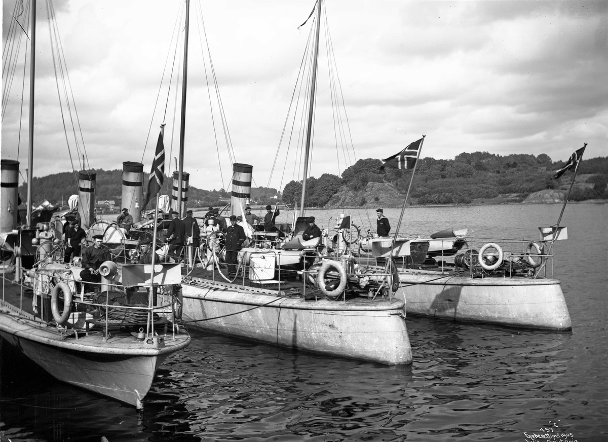 Anders Beer Wilse, Torpedobåter 1. klasse, - i Melsomvik opplagshavn.