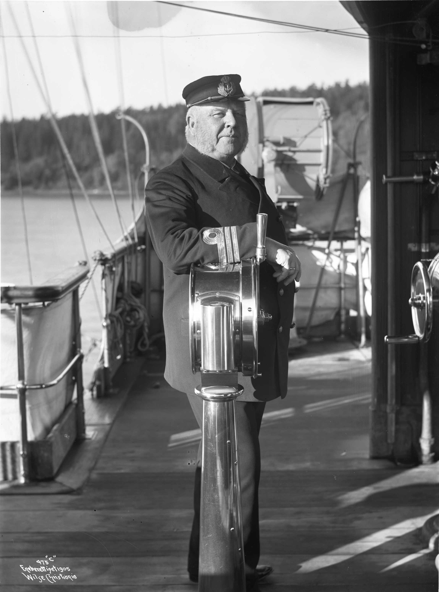 Anders Beer Wilse, Kommandørkapetein Adam Müller