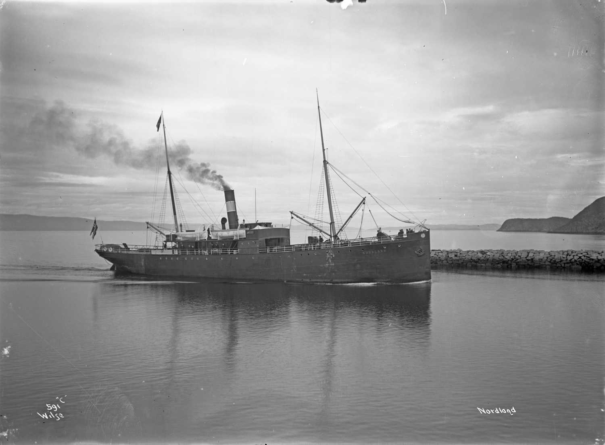 Anders Beer Wilse, D/S Nordland (b. 1898, Trondhjem Mekaniske Verksted, Trondhjem)