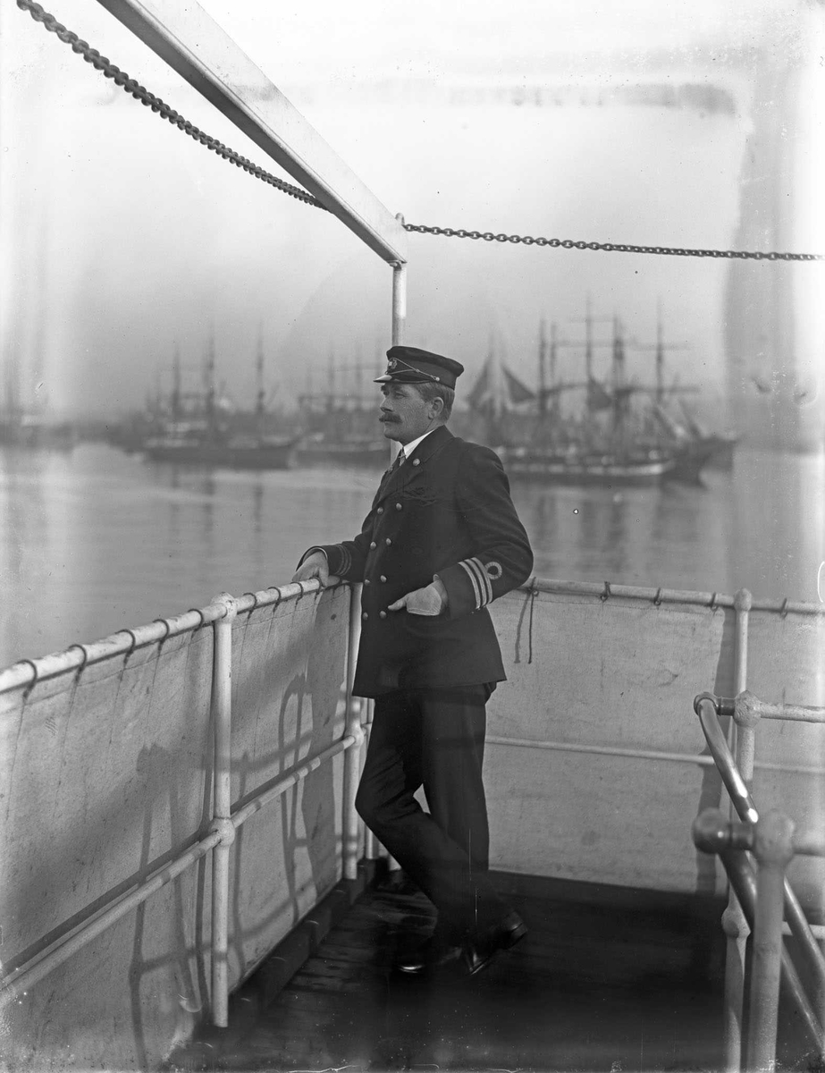 Anders Beer Wilse, D/S Texas (b. 1908, Bergens Mekaniske Verksted, Bergen), Bryde