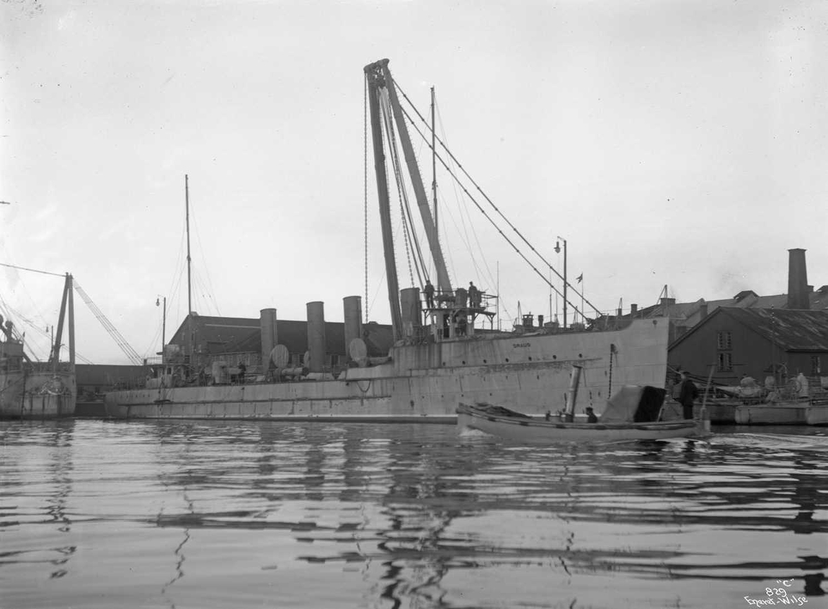 Anders Beer Wilse, Draug (b. 1908, Karljohansvern Verft, Horten), torpedokrysser,