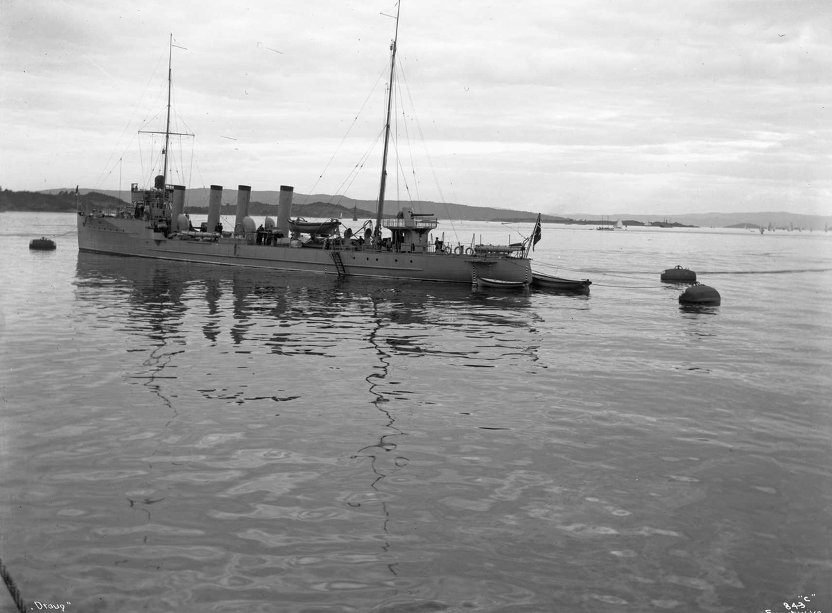 Anders Beer Wilse, Draug (b. 1908, Karljohansvern Verft, Horten), torpedokrysser, (KNM)
