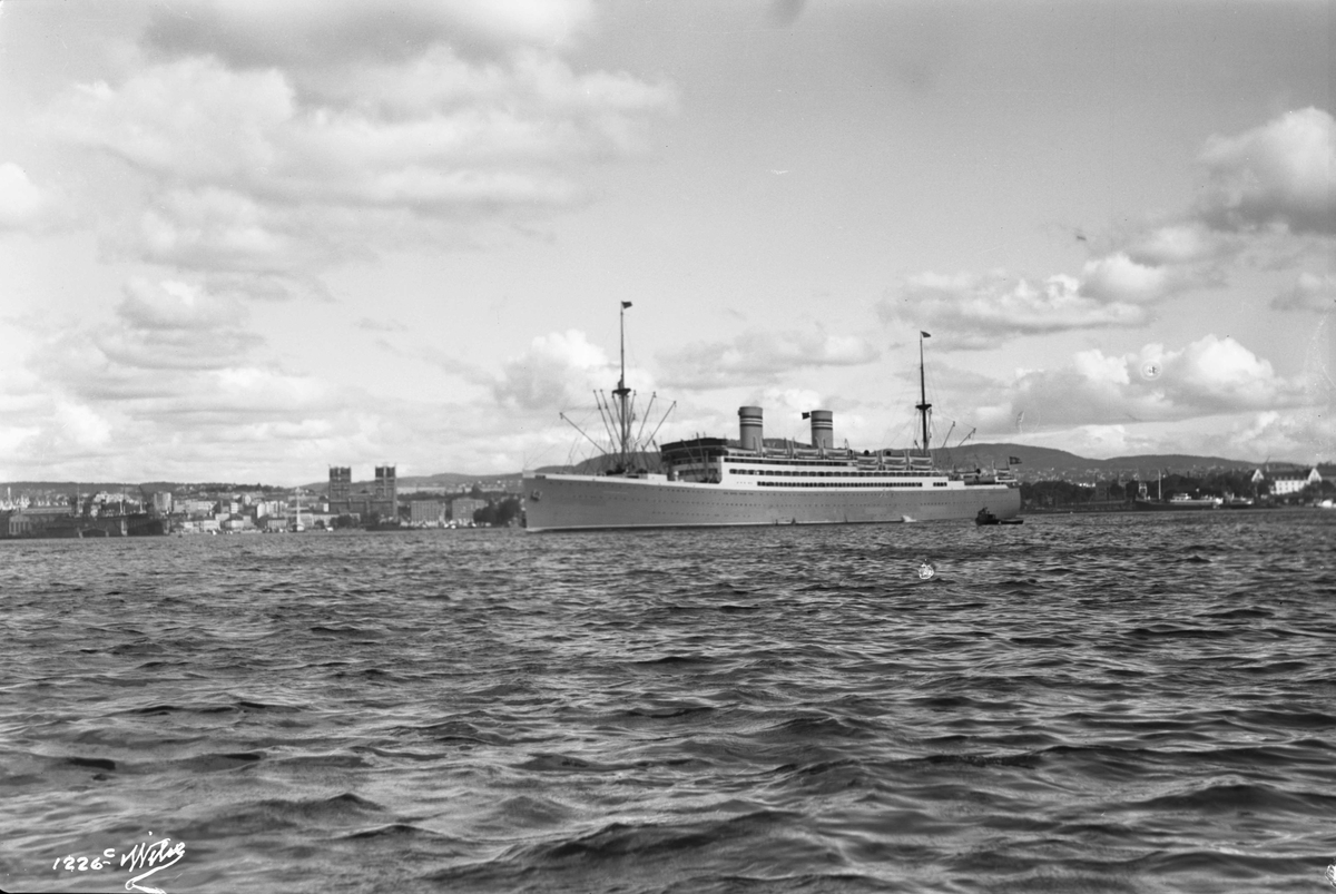 Anders Beer Wilse, Stavangerfjord (b. 1918, Cammell, Laird & Co., Birkenhead)