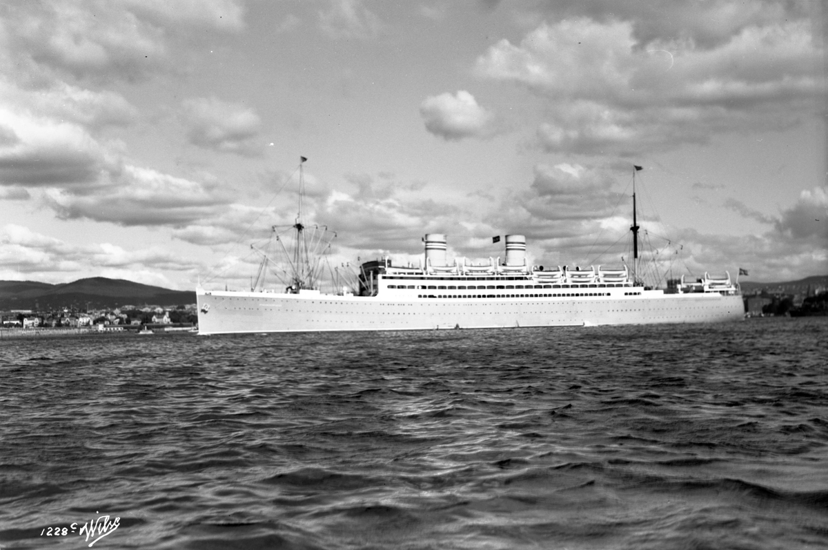 Anders Beer Wilse, Stavangerfjord (b. 1918, Cammell, Laird & Co., Birkenhead)