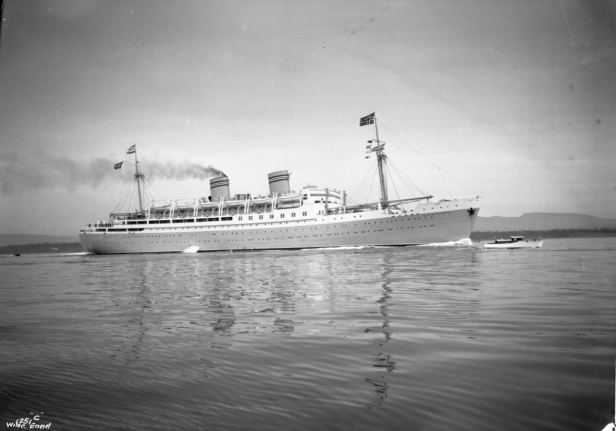 Anders Beer Wilse, M/S Oslofjord (b. 1938, Weser A.G., Bremen)