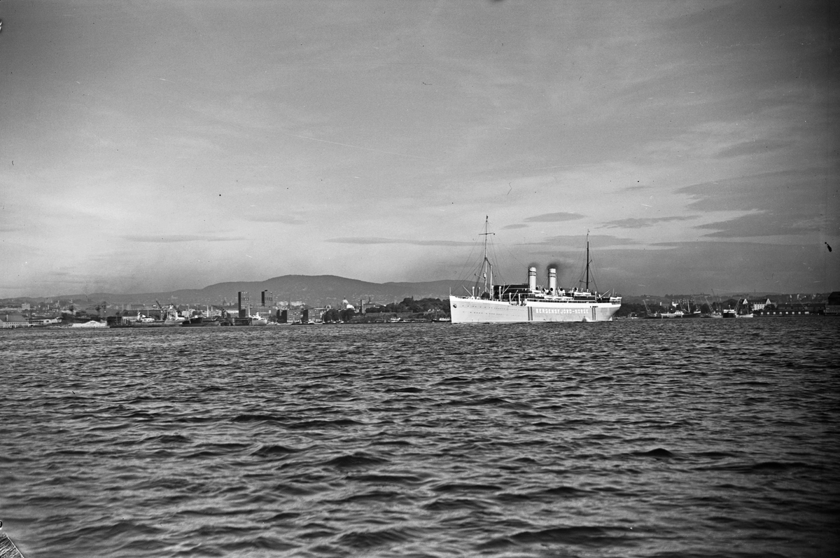 Anders Beer Wilse, Bergensfjord (b. 1913, Cammell, Laird & Co., Birkenhead)
