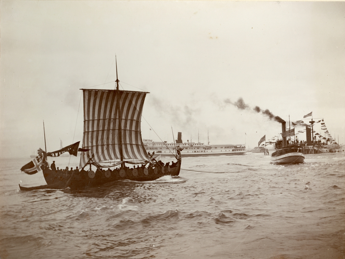 Hart,, "Viking" (b.1893, A/S Framnæs mekaniske verksted, Sandefjord). - Ankommer New York på vei til verdensutstillingen i Chicago 1893.