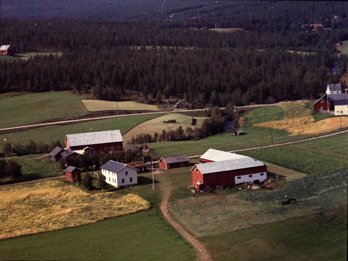 Widerøes Flyveselskap A/S, Gårdsbruk. Jonsmoen