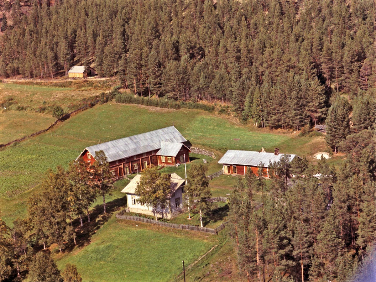 Widerøes Flyveselskap A/S, Gårdsbruk. Follsund
