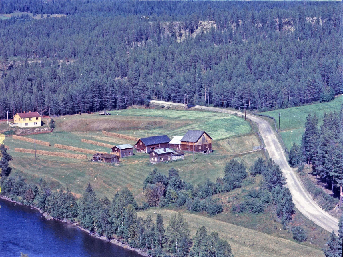 Widerøes Flyveselskap A/S, Gårdsbruk. Folløyen