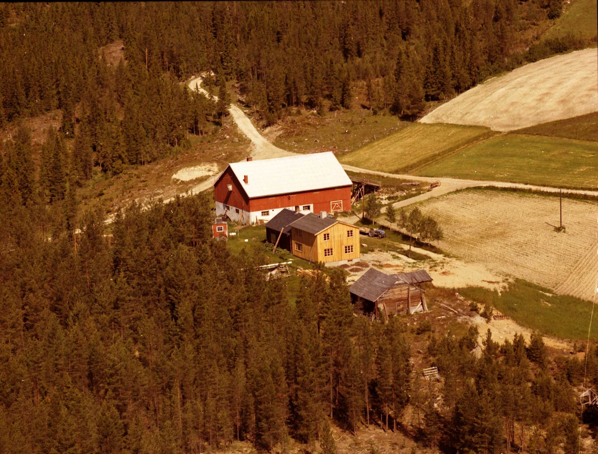Widerøes Flyveselskap A/S, Gårdsbruk.