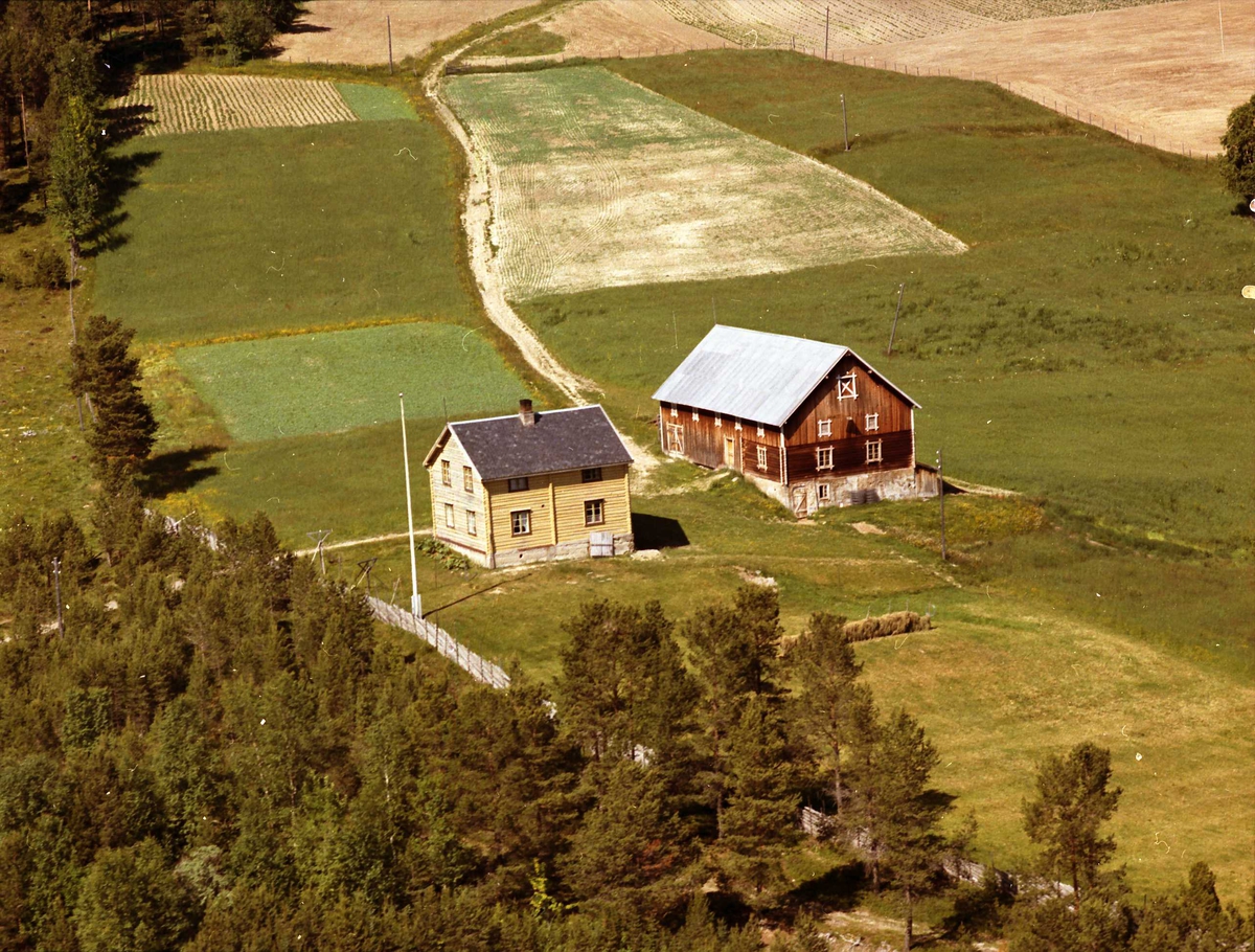 Widerøes Flyveselskap A/S, Gårdsbruk.