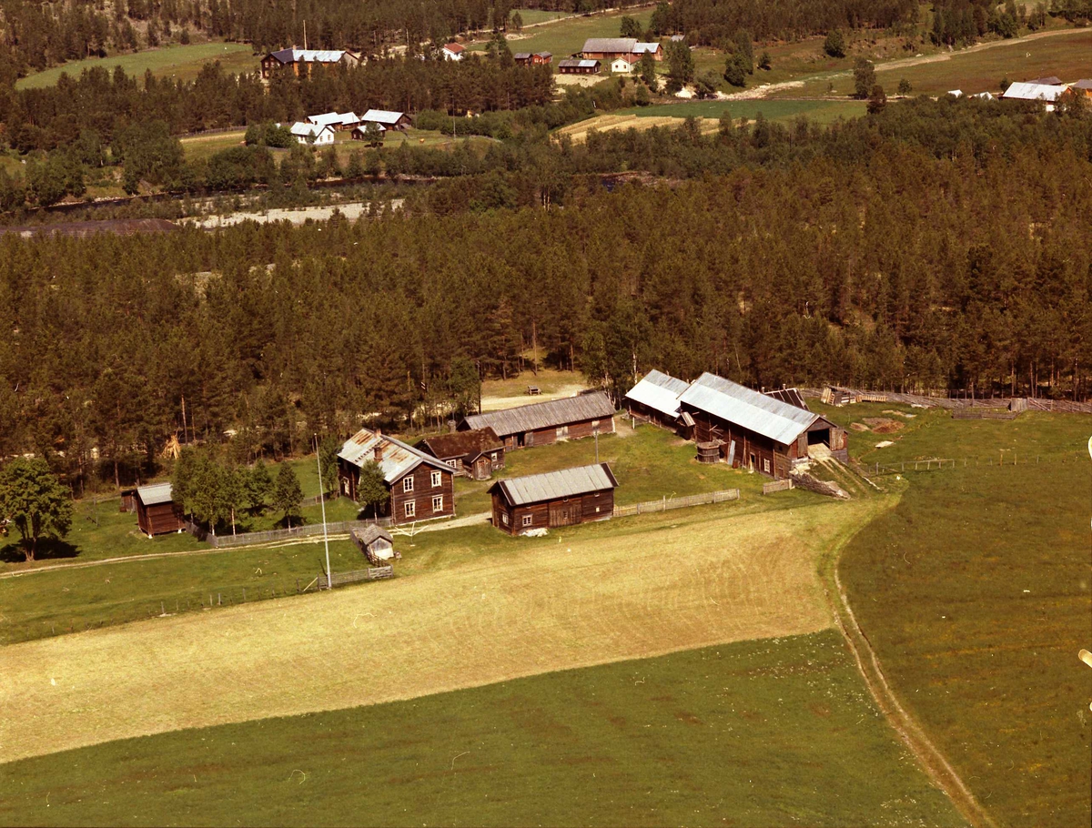 Widerøes Flyveselskap A/S, Gårdsbruk.