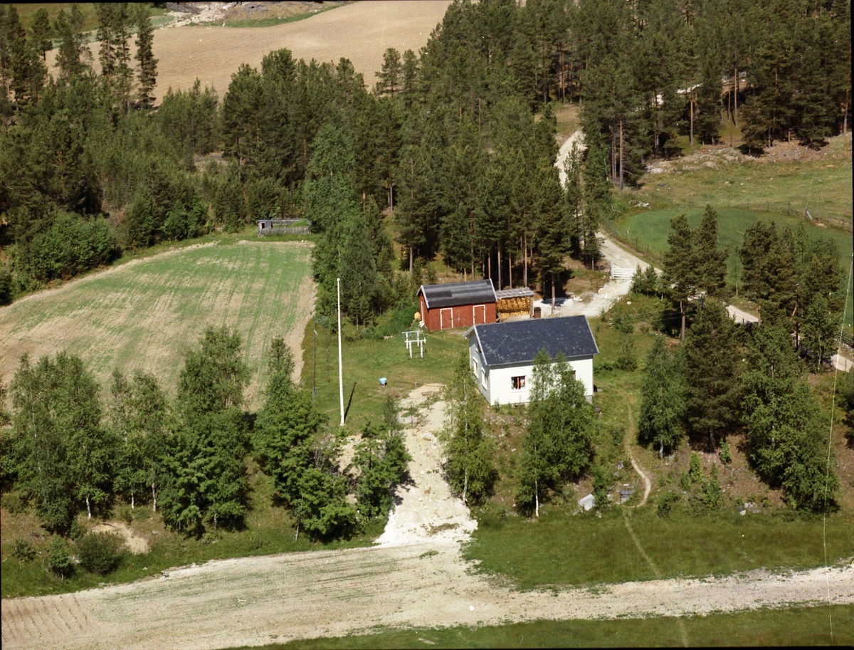 Widerøes Flyveselskap A/S, Gårdsplass.