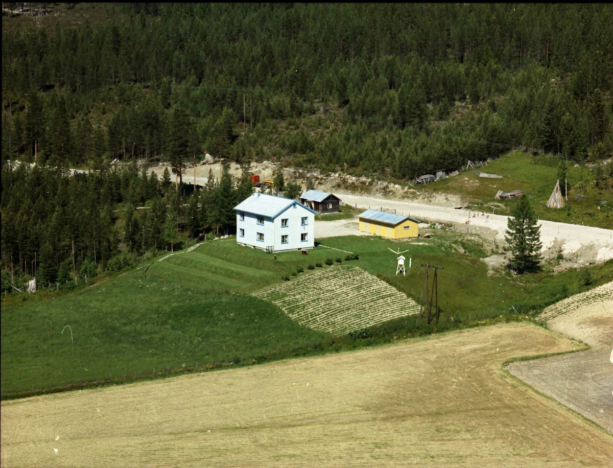Widerøes Flyveselskap A/S, Gårdsbruk.