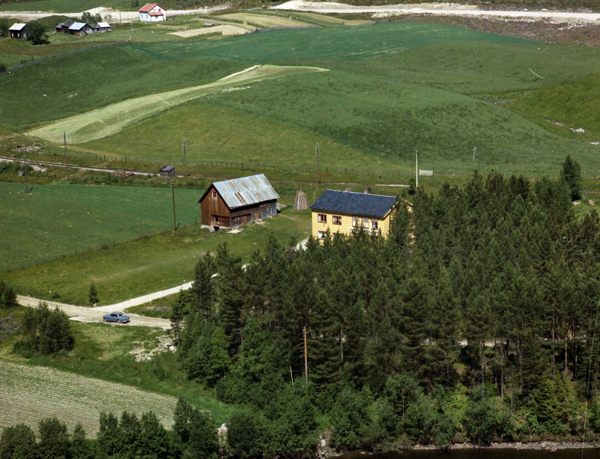 Widerøes Flyveselskap A/S, Gårdsbruk.