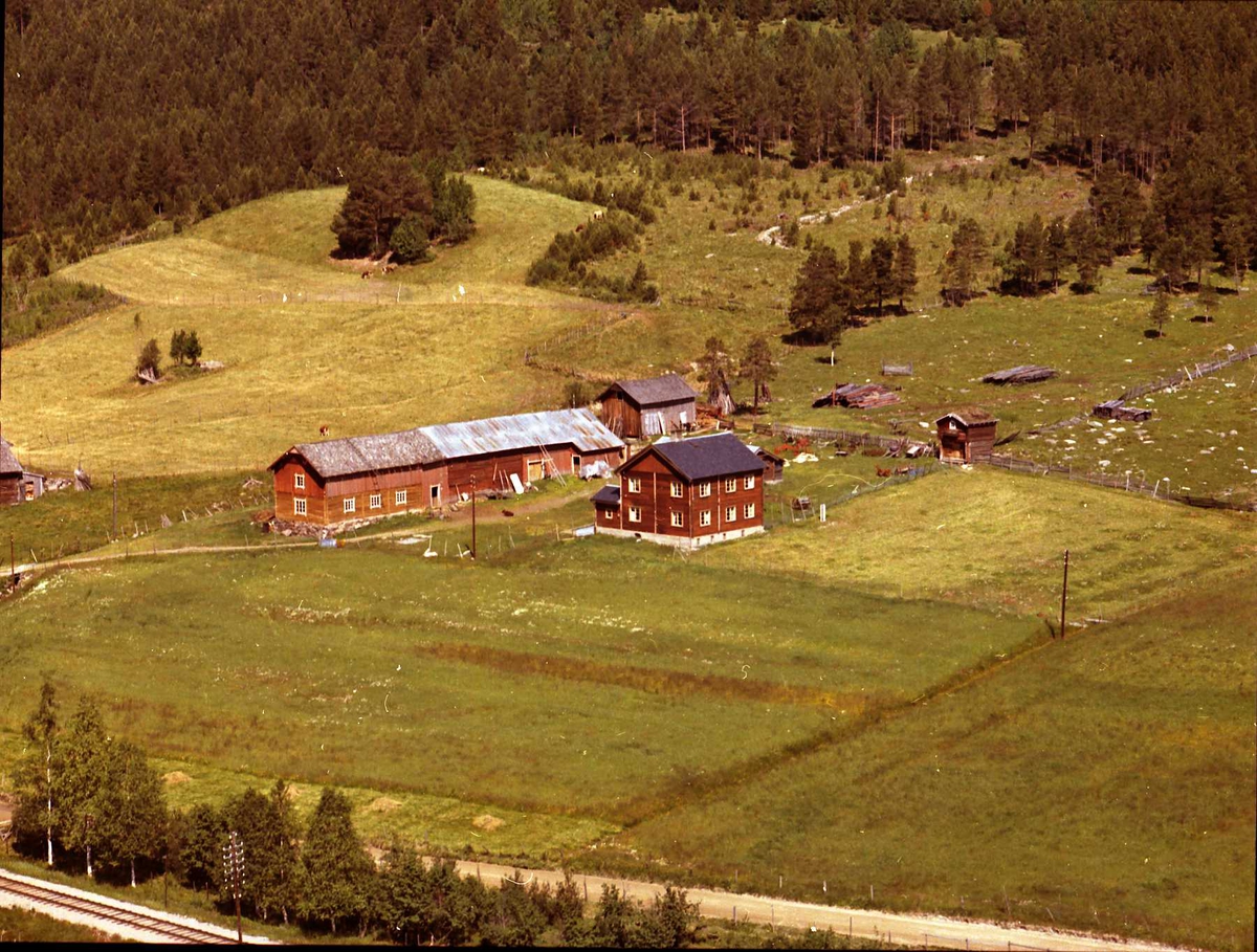 Widerøes Flyveselskap A/S, Gårdsbruk (Sørhus Lille(Søstuen)).