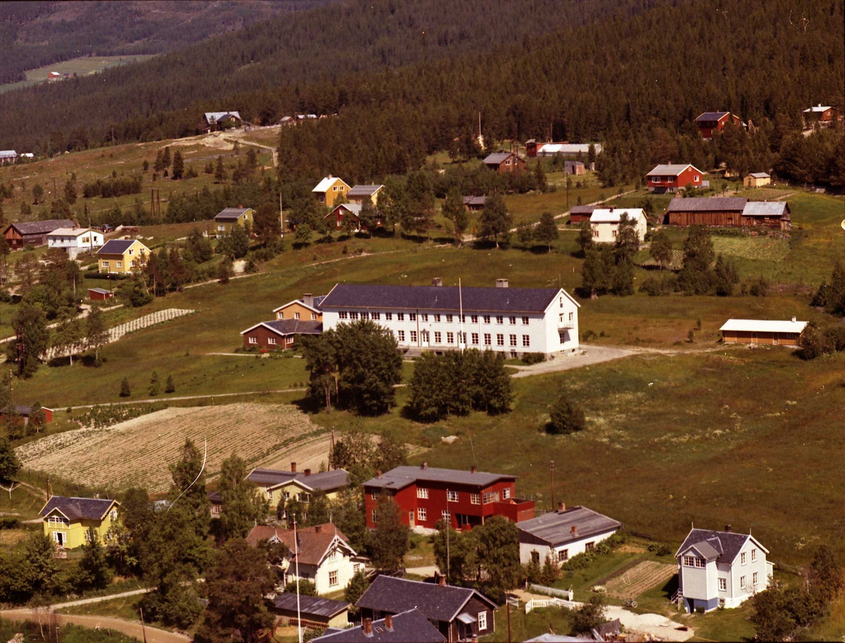Widerøes Flyveselskap A/S, Nord Østerdal Husmorskole.