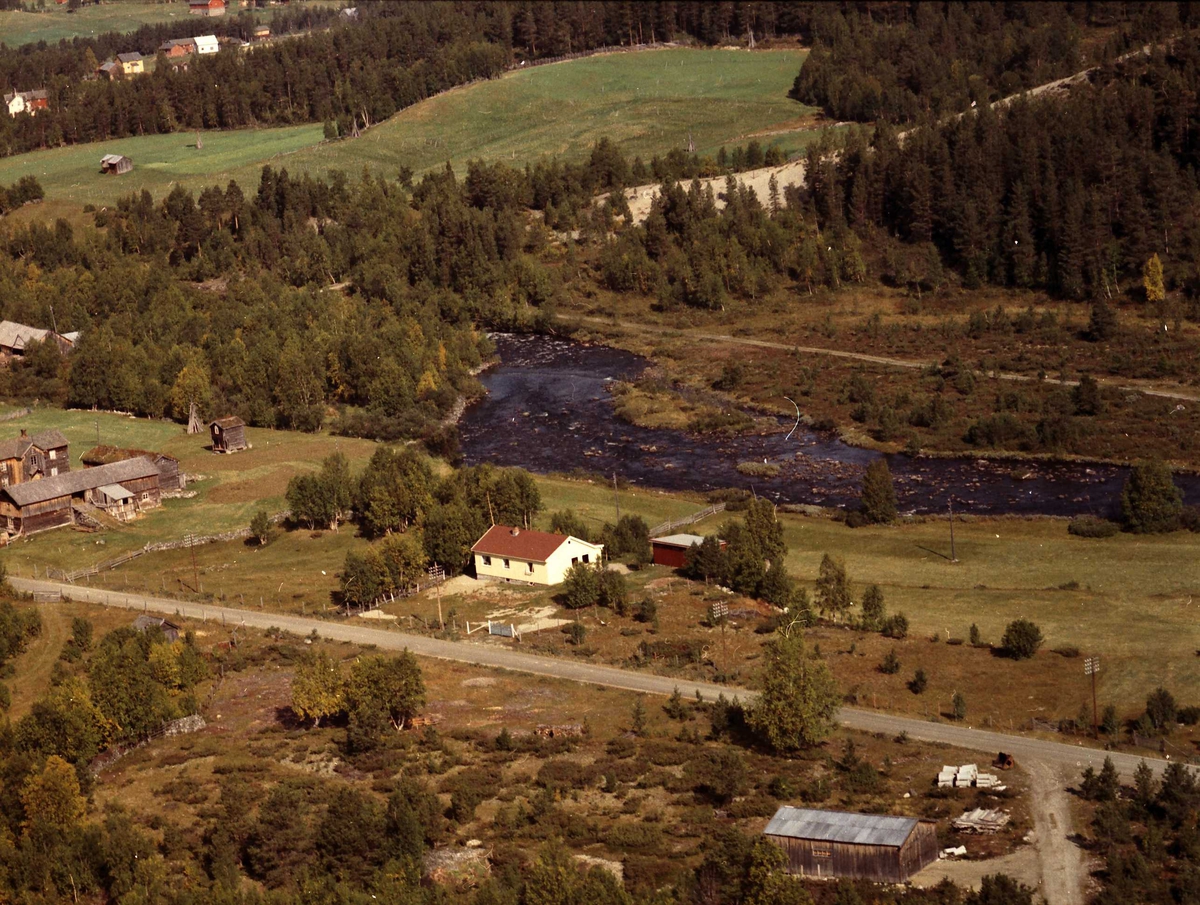 Widerøes Flyveselskap A/S, Bolighus.