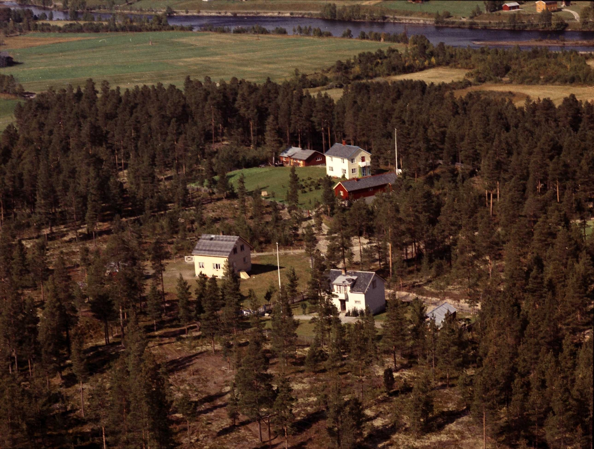 Widerøes Flyveselskap A/S, Gårdsplass.