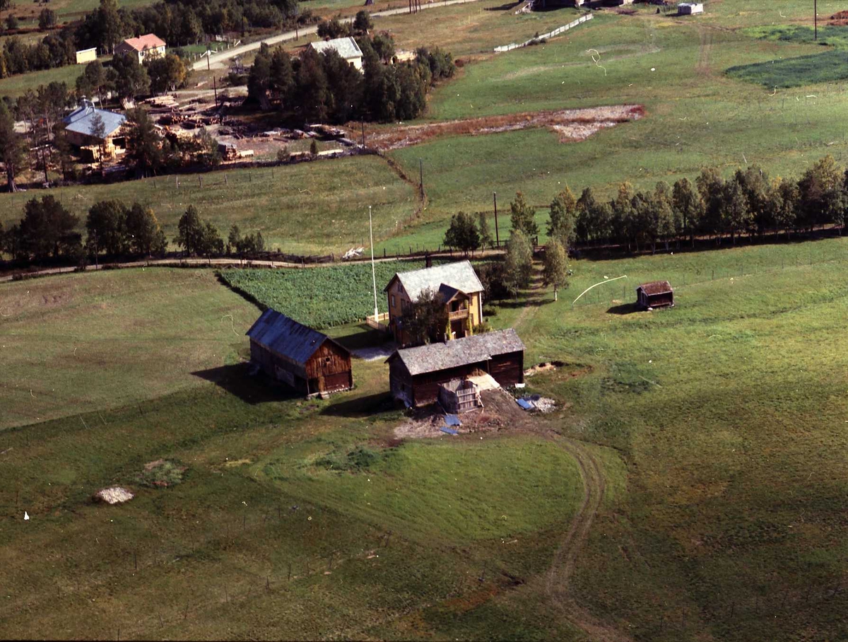Widerøes Flyveselskap A/S, Gårdsbruk (Myren Nordre).