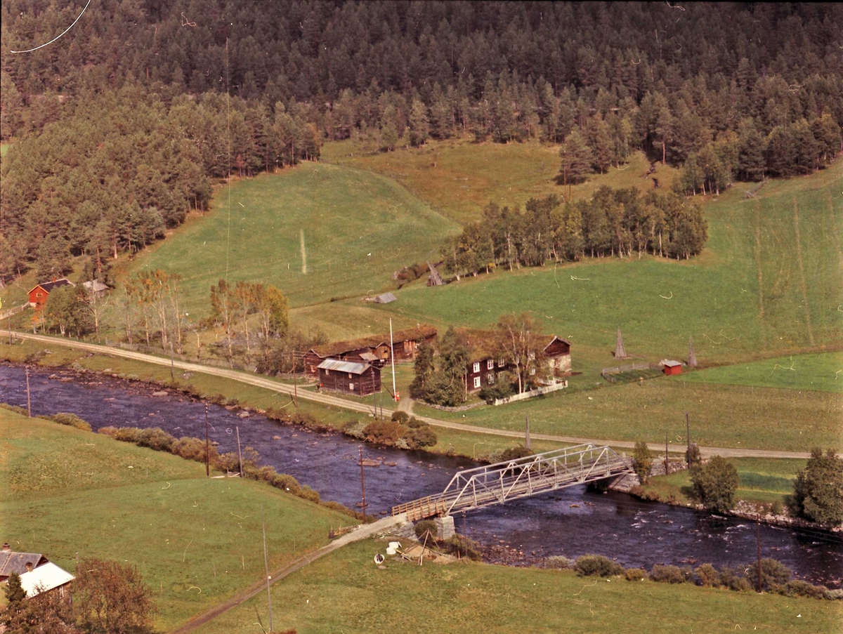 Widerøes Flyveselskap A/S, Gårdsbruk (Moseng Østre).